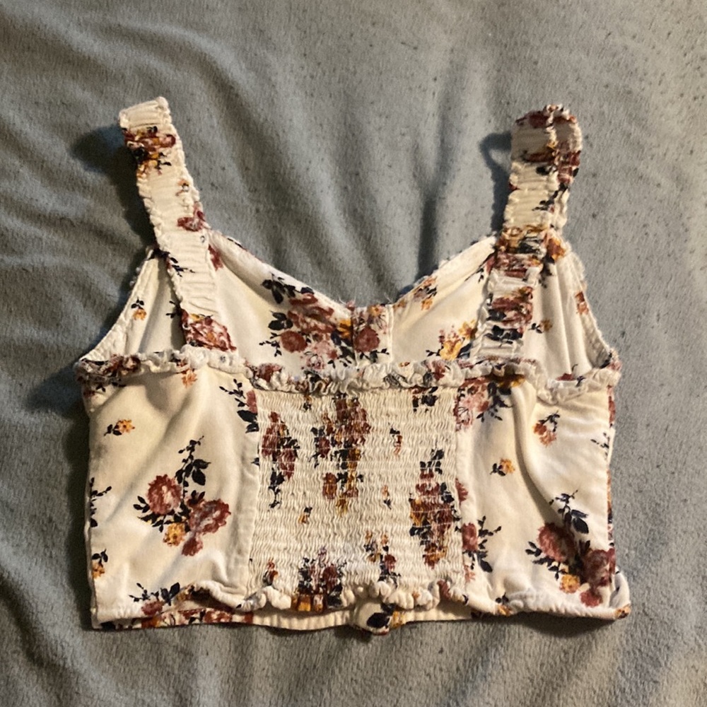 Floral Patterned top - Picture 2 of 3